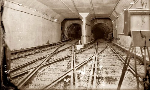 Tuneluri inițiatice și Tunelul oranj jpeg