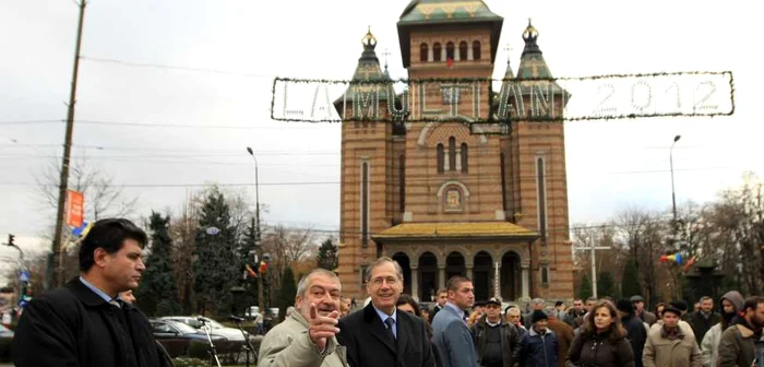 Depunere de coroane cu Mark Gitenstein