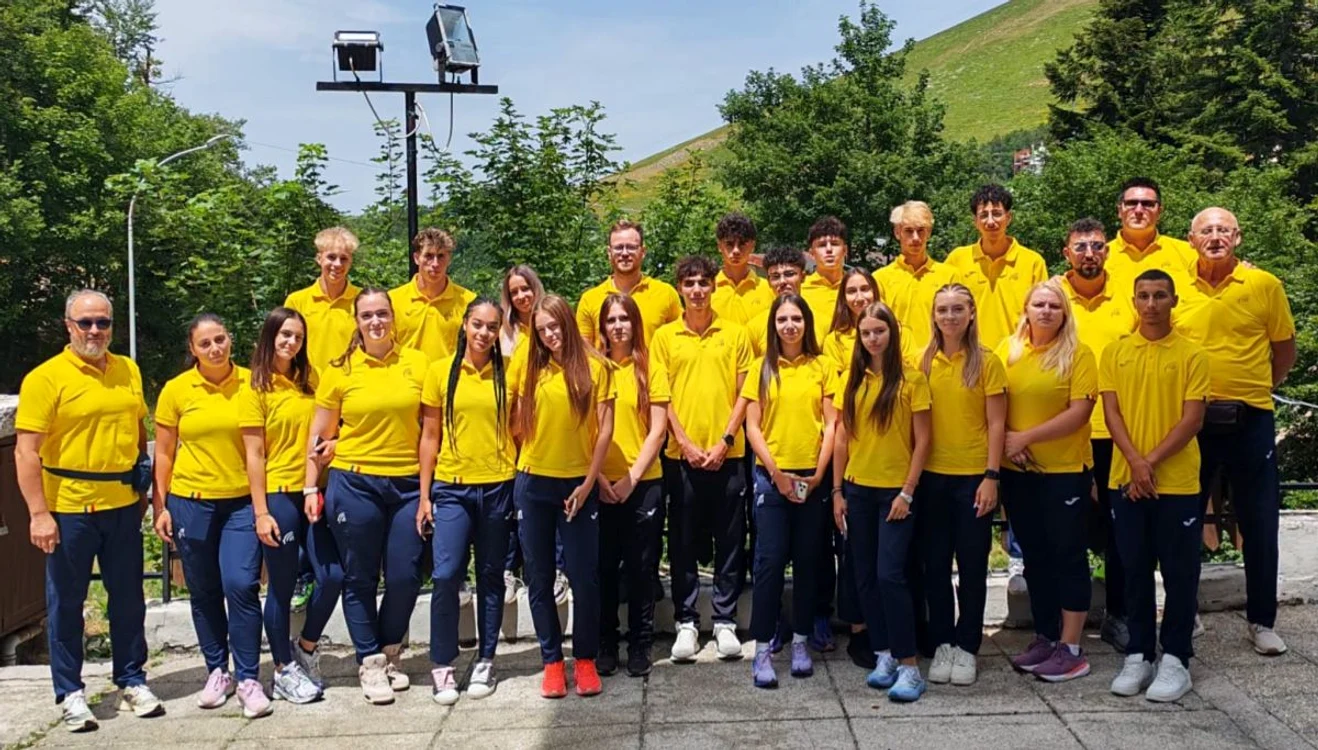 Delegația României la Campionatele Europene U18 (FOTO: Facebook/ FR Atletism)