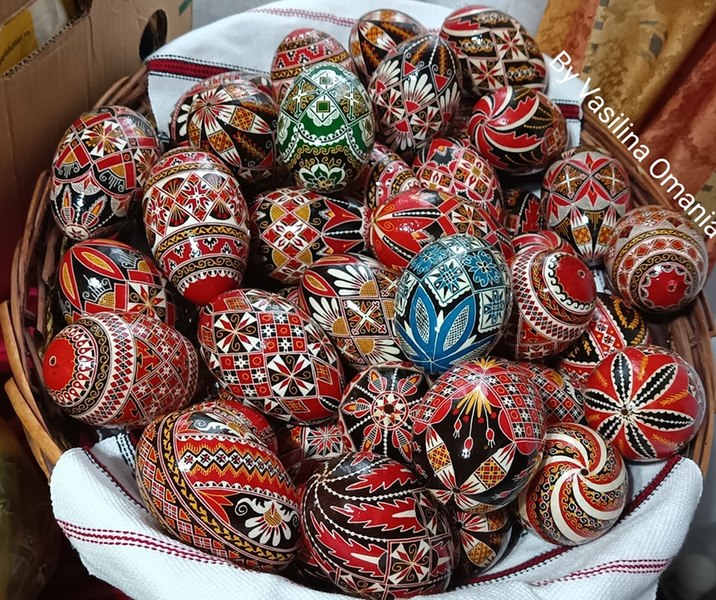 Cea mai spectaculoasă tehnică de ornare a ouălor de Paște: magia încondeierii explicată pas cu pas