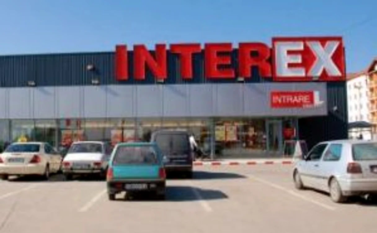 Marile magazine vor fi închise în prima zi a anului viitor 