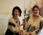 Ciocnitul ouălor de Paște în familia La blouse roumaine Foto Arhiva comunității jpg