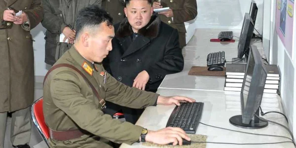 Kim Jong-un in vizita la Biroul 121