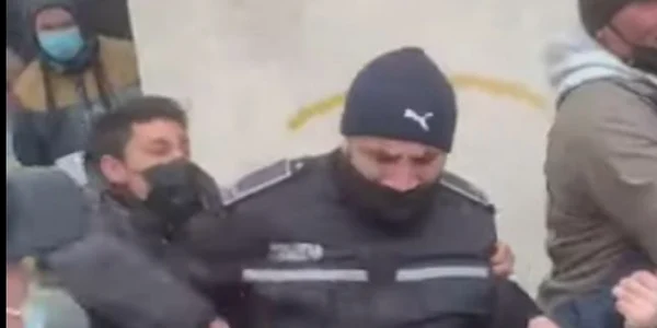 politisti agrsati vaslui