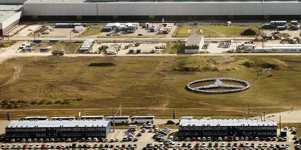 Maşinile de lux sunt produse acum în Ungaria, deşi ar fi putut fi produse în România, în Timiş
