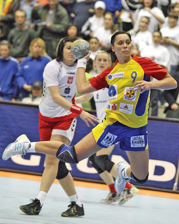 
    Aurelia Brădeanu  a câştigat argintul  la Mondialul din  Rusia, din 2015  