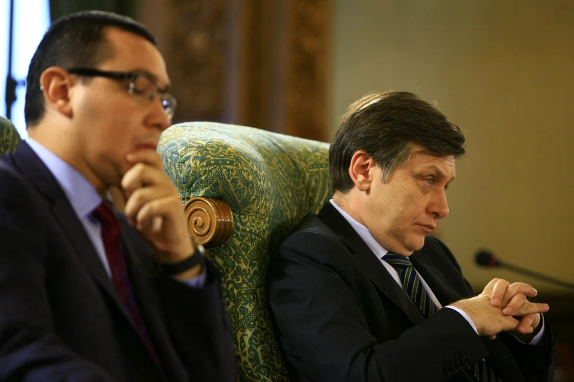 Premierul Victor Ponta a ţinut să îi dea replica lui Crin Antonescu  FOTO Adevarul