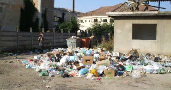 Alba Iulia: Salprest nu mai ridică gunoaiele de la datornici