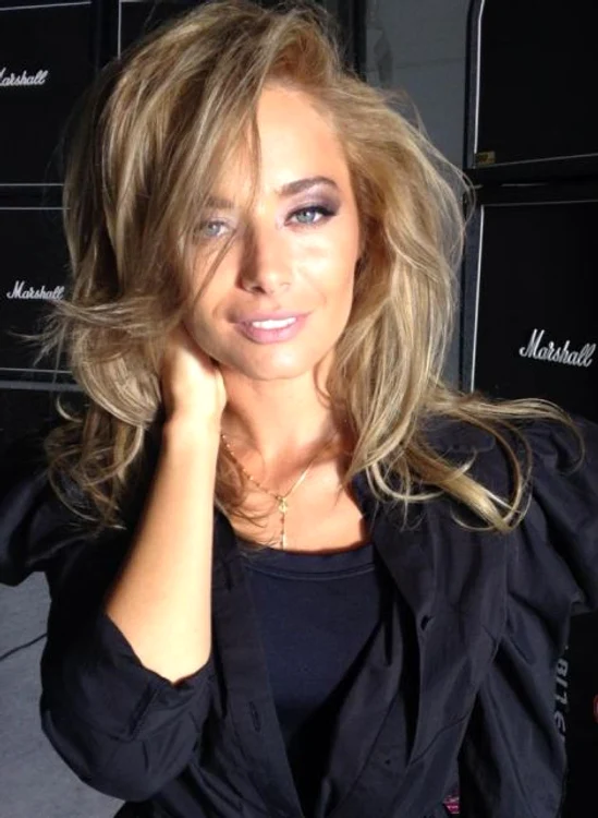 Laura Cosoi