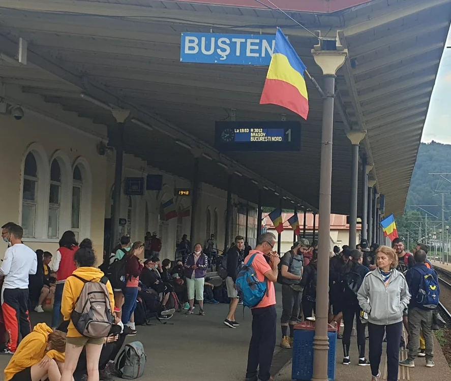În Gara Bușteni, puțini erau cei care purtau mască de protecție