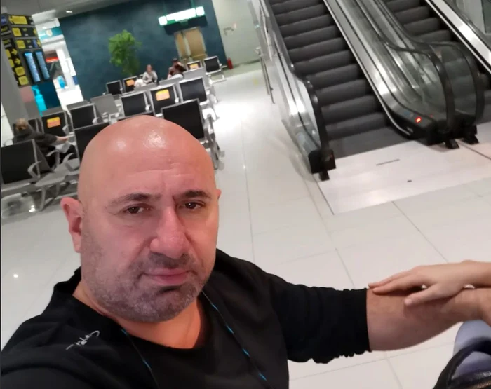 
    Mâna delicată a Doinei Teodoru apare în poza făcută de chef Cătălin, la aeroportfoto: Instagram  