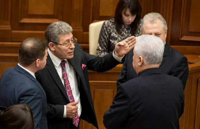 partidul liberal ghimpu in parlament