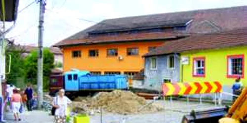 Resita: Culmea haosului: zece angajaţi ai primăriei au săpat inutil un an