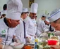 Elevii au învăţat cum să facă un bufetsofisticat folosind produse tradiţionale