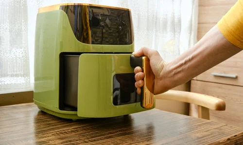 Friteuza cu aer cald, foto Shutterstock jpg