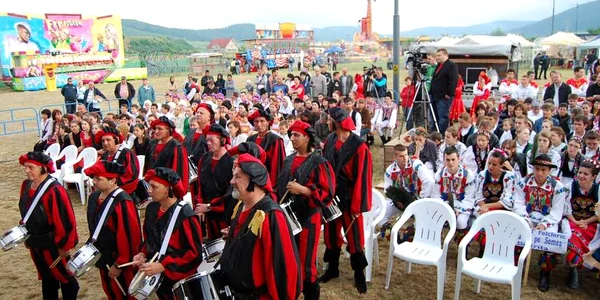 Petrecerea cea mare ale loc  în Viişoara la Heidenfeld,