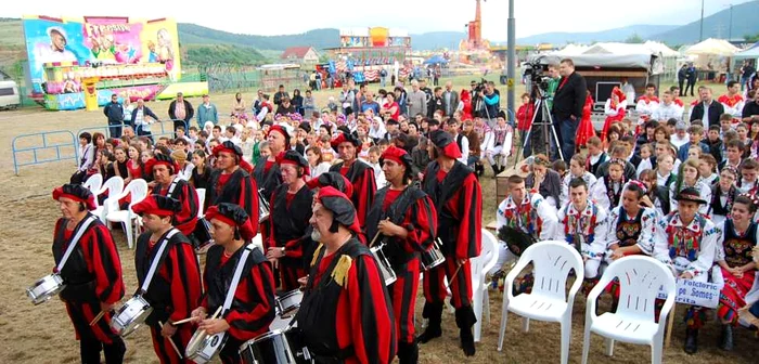 Petrecerea cea mare ale loc în Viişoara la Heidenfeld,