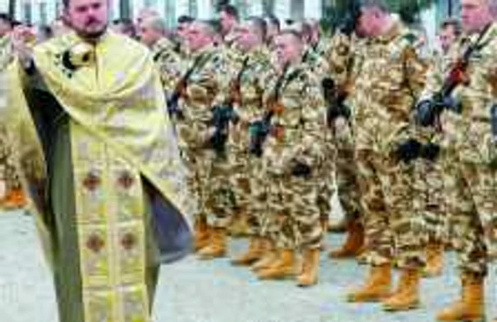 Soldaţii vor fi primiţi acasă în cadrul unui ceremonial militar (Foto arhivă)