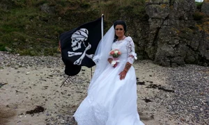 femeia maritata cu o fantoma jpeg