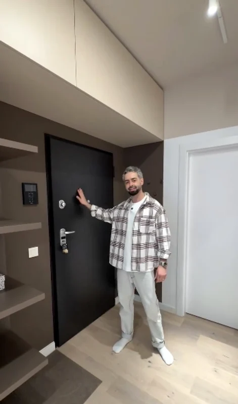 Imagini cu apartamentul lui Radu Bucălae / Foto: Instagram