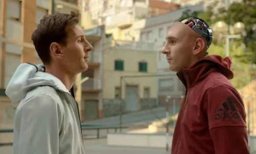 Lionel Messi reclama robot jpeg