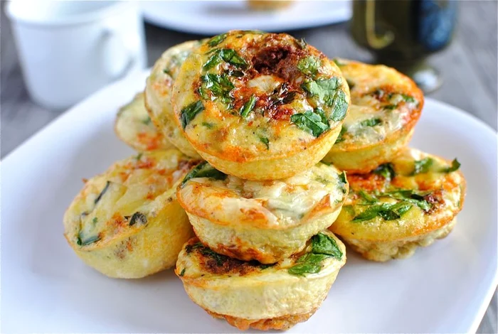 Mini omlete mic dejun italienesc jpeg