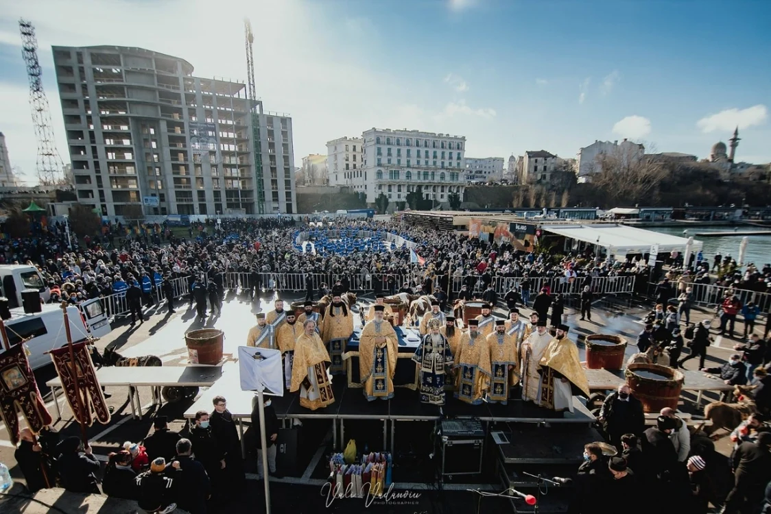 Boboteaza 2021 în Portul Tomis foto: Vali Vădănoiu-Arhiepiscopia Tomisului