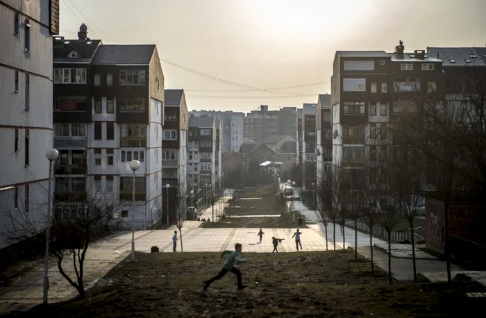 Copii in Pristina FOTO New York Times