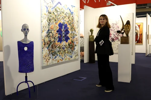 Elvira Deatcu la MOBU 3 jpeg