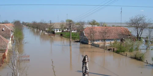 Inundații la Otelec FOTO Facebook/Otelek-regi iskola