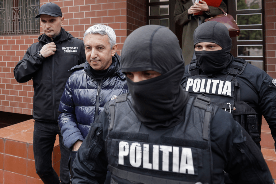 Dan Diaconescu, arestat la domiciliu. Procurorii îl acuză de act sexual cu minor și folosirea prostituției infantile