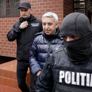 Dan Diaconescu ridicat de poliție de acasă 6 aprilie 2023 FOTO INQUAM Photos OctavGanea (5) jpg