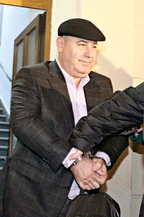 
    Dorin Cocoş a povestit cu lux de amănunte despre sumele astronomice şi persoanele care au luat bani Foto: Mediafax  