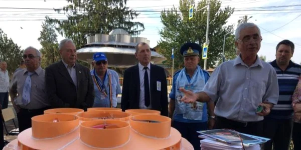 Farfuria zburătoare are 700 de grame 