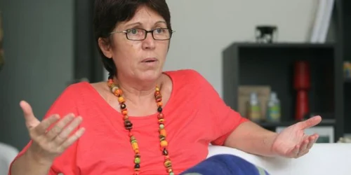 Vania Limban militează pentru reabilitarea statutului de moaşă