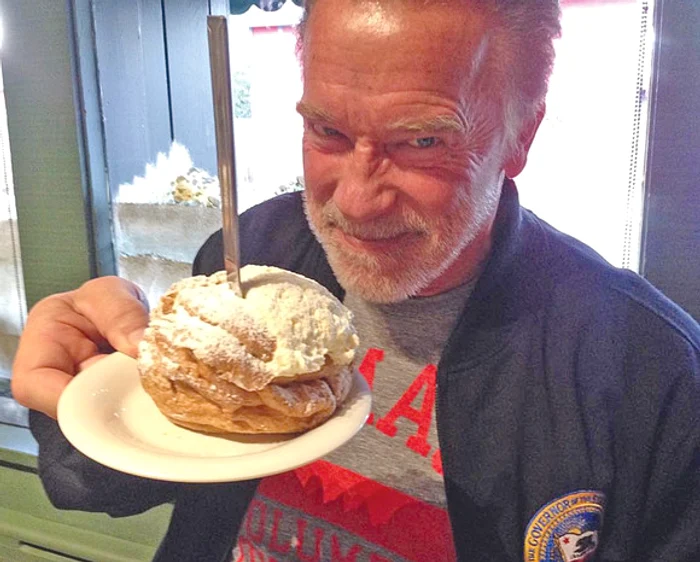 
    Face exerciţii împreună cu fiul său, JosephFoto: Instagram  