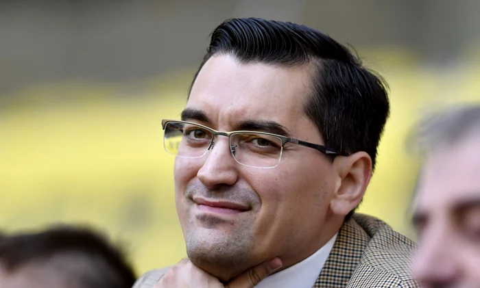 Răzvan Burleanu poate vorbi, probabil, ore în șir despre urcarea de un loc în ierarhia FIFA.