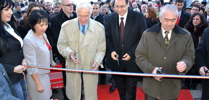 Sergiu Nicolaescu a tăiat panglica inaugurală a cinematografului care-i poartă numele