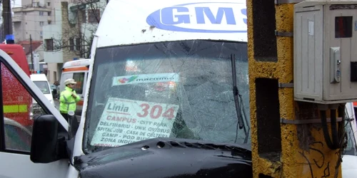 Microbuz 304 cu pasageri de la Constanţa implicat într-un accident Foto Sînziana Ionescu