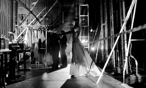 „Am învăţat să privesc teatrul prin aparat“ interviu cu fotograful Adi BULBOACĂ jpeg