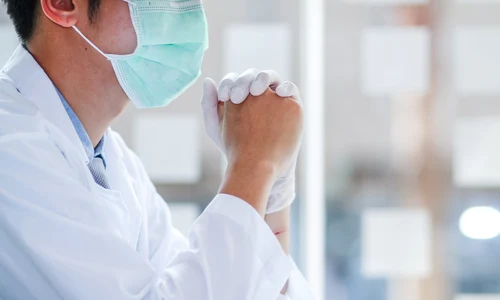 coronavirus asistent doctor shutterstock 1670822194 jpeg
