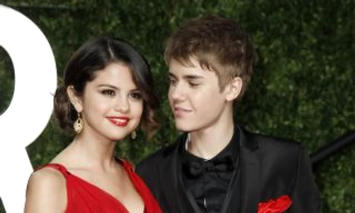 Singer Justin Bieber and singer Selena Gomez arrive at the 2011 Vanity Fair Oscar party in West Hollywood jpeg
