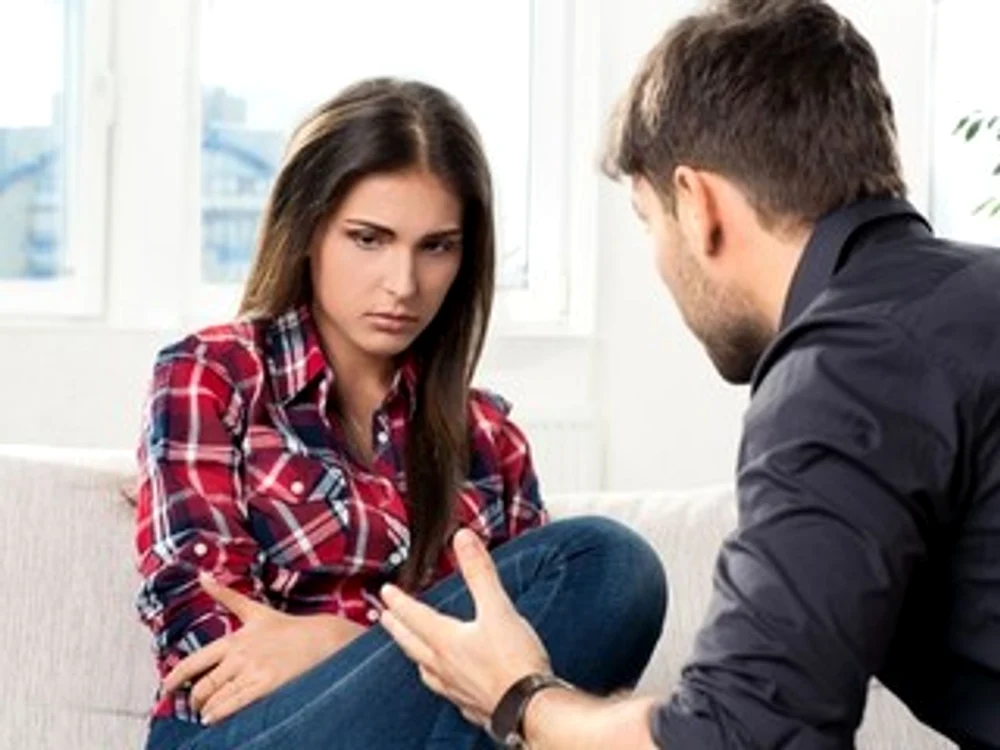 
    Într-un cuplu, gelozia în doze mici, poate fi salutară, dar când se transformă în gelozie obsesivă, dusă la extrem, poate provoca durerefoto: 123RF  