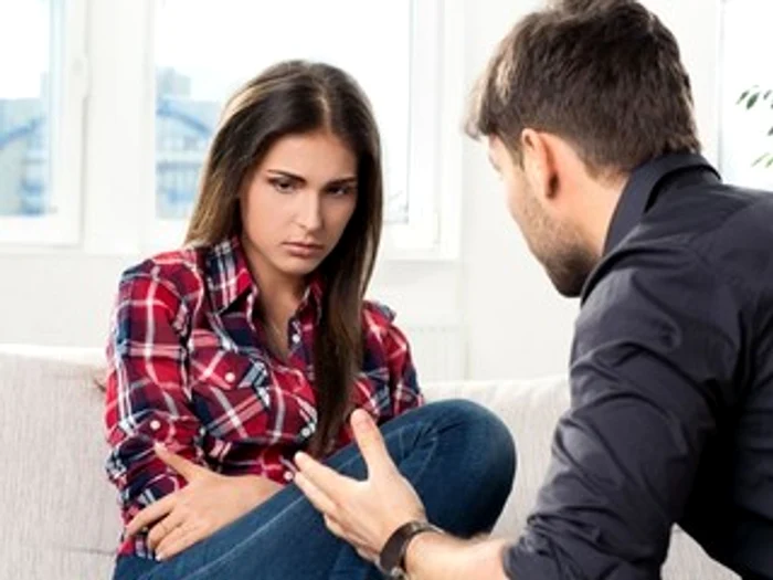 Într-un cuplu, gelozia în doze mici, poate fi salutară, dar când se transformă în gelozie obsesivă, dusă la extrem, poate provoca durerefoto: 123RF