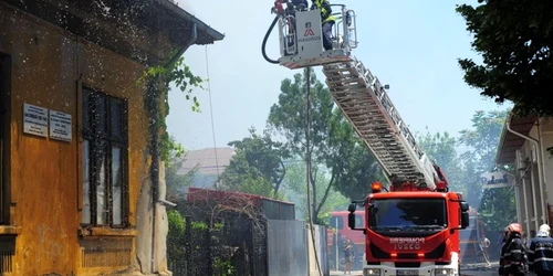 incendiu pompieri Galati 2