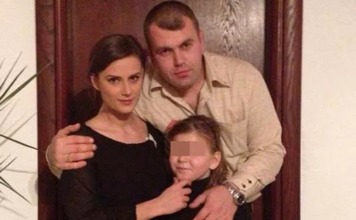 Iuliana Gătej, alături de fratele Cristi şi nepoţica ei