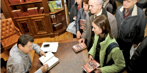 Grigore Cartianu a făcut, lunile acestea, un maraton de autografe