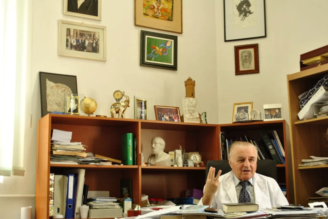 Constantin
Ionescu-Târgovişte are trei modele în viaţă: pe tatăl său, pe Nicolae Paulescu
şi pe Eminescu  FOTO Adevărul/Laurenţiu Ungureanu
