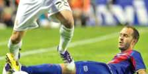 Luis Gomez (dreapta) l-a blocat perfect pe Angel Di Maria. Real Madrid a pierdut cu Levante, scor 0-1