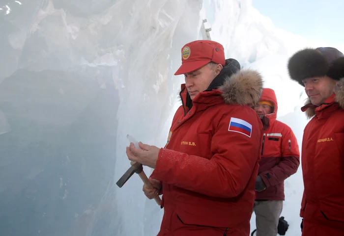 Președintele rus Vladimir Putin și Dmitri Medvedev, martie 2017. Foto: Reuters
